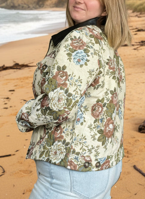 Floral Zip-Up Contrast Collared Jacket